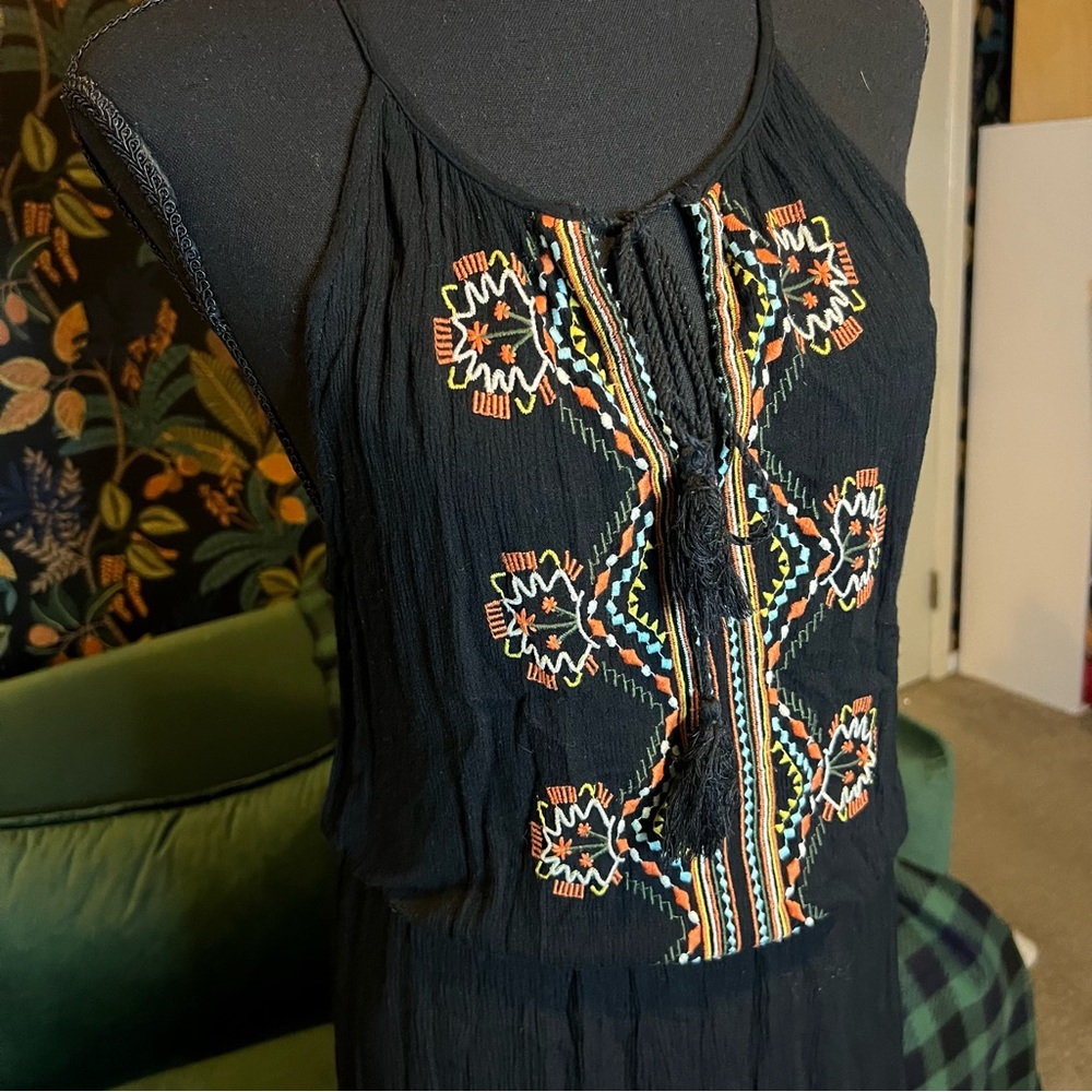 Aztec Embroidered free and flowery dress
